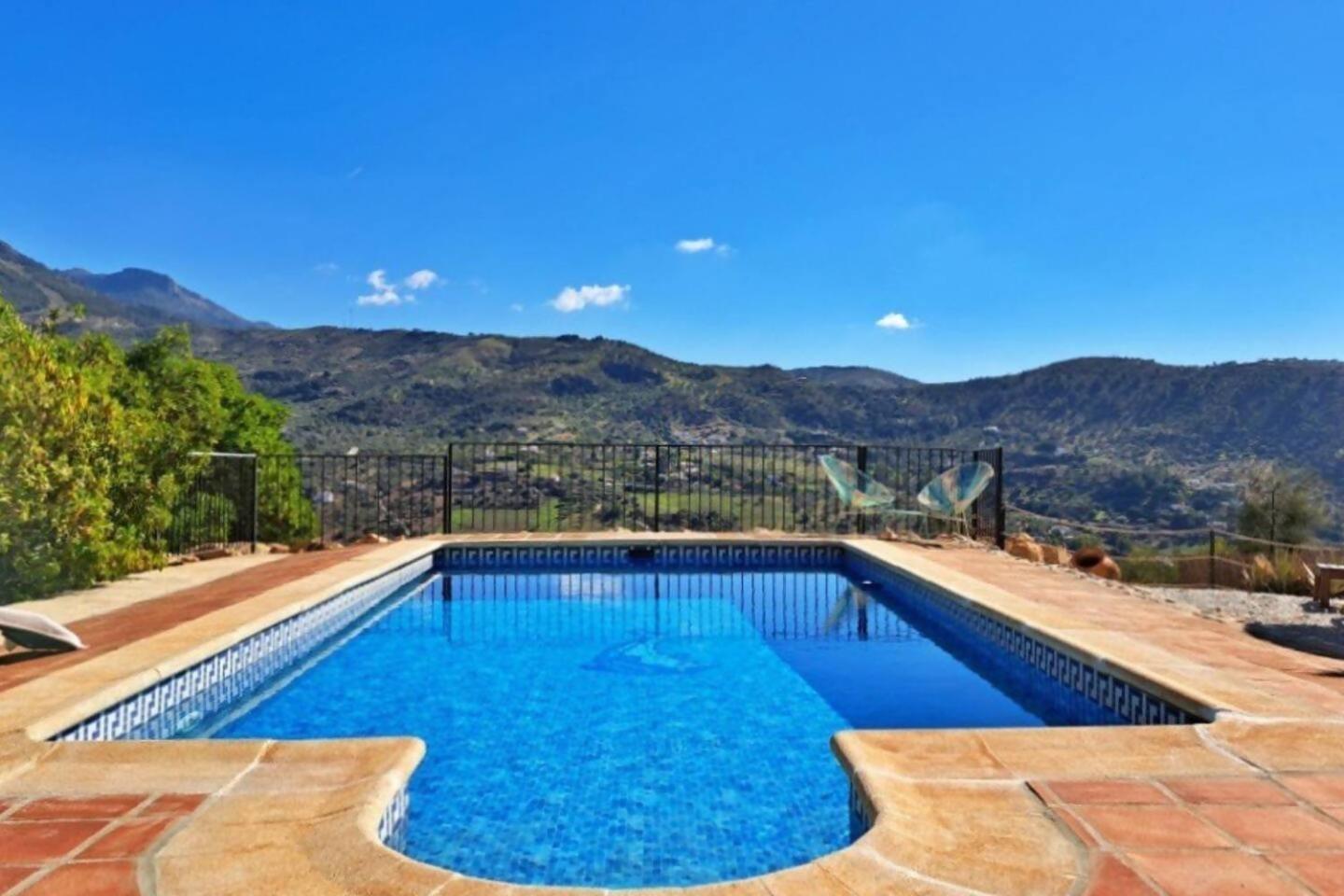 La Perla Andaluza Villa Alcaucín Buitenkant foto